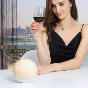 Đèn tương tác nhận dạng giọng nói kim cương